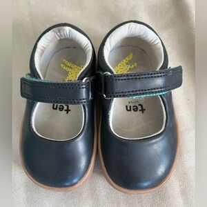 Ten little Black Mary Janes 4